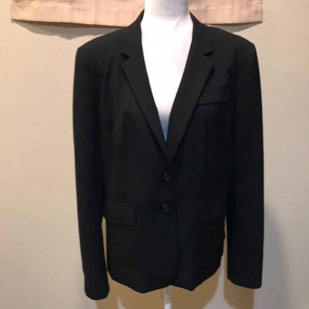 Halogen Black Blazer with 2 Button Closure Fully Lined 2 Functional Pockets-16